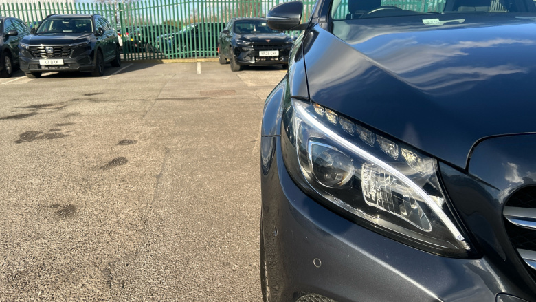 Mercedes-Benz C-Class C200 Sport 4dr Auto Petrol Saloon